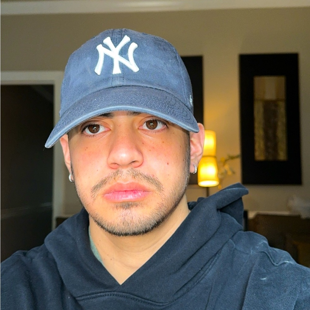 Meet your Posher, Efren